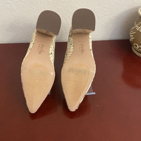 CHARLES BY CHARLES DAVID Beige Python Embossed Vasto Flare Slip On Heels 8.5M - Picture 7 of 7